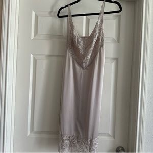 Vintage Vanity Fair Full Slip Nightgown size 34